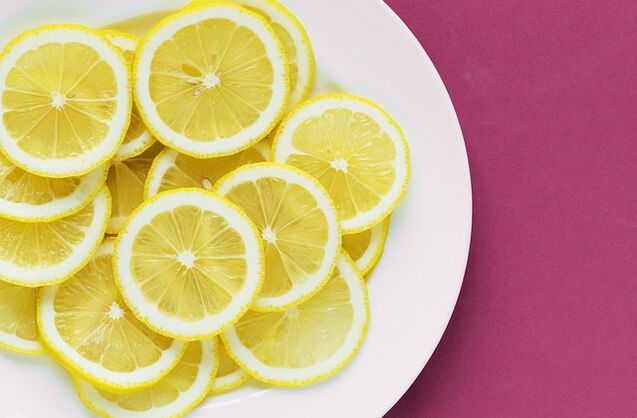 Le citron contient de la vitamine C, qui est un stimulant de puissance
